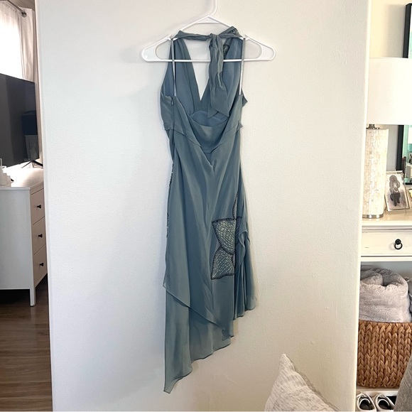 BCBG MAXAZIRA asymmetrical blue dress with floral detailing - Picture 3 of 5